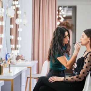 Online Course Certified Makeup Artist